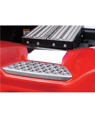 (CARD) STAINLESS PETERBILT 579 UPPER BACK STEP TRIM (CARD) STAINLESS PETERBILT 579 UPPER BACK STEP TRIM