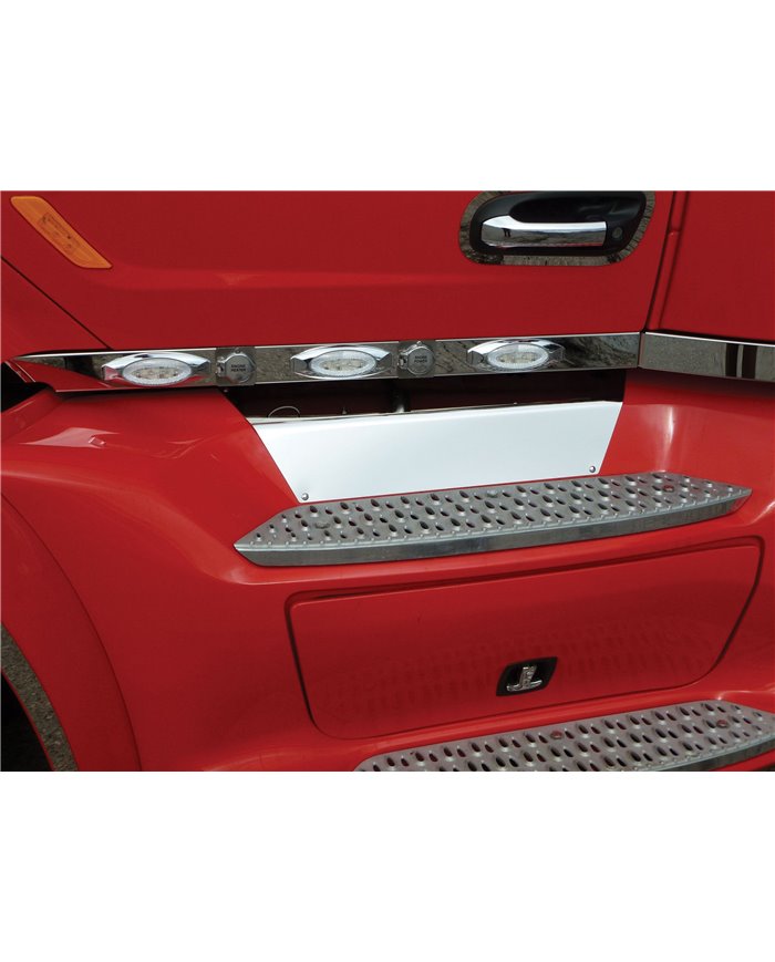 (CARD) STAINLESS PETERBILT 579 FRONT STEP TRIM