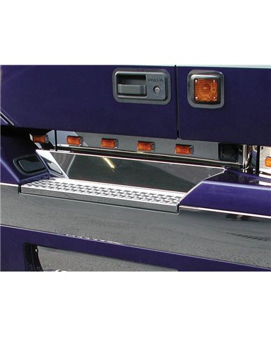 (BOX) STAINLESS 2003+ VOLVO VN FRONT UPPER FAIRING KICK PLATE (BOX) STAINLESS 2003+ VOLVO VN FRONT UPPER FAIRING KICK PLATE