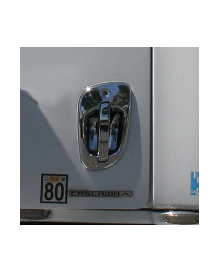 (CARD) CHROME PLASTIC FREIGHTLINER EXTERIOR DOOR HANDLE COVER - DRIVER (CARD) CHROME PLASTIC FREIGHTLINER EXTERIOR DOOR HANDLE COVER - DRIVER