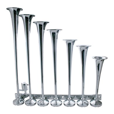 (BOX) HEAVY DUTY 7 TRUMPET TRAIN HORN - LONG TRUMPET ON LEFT