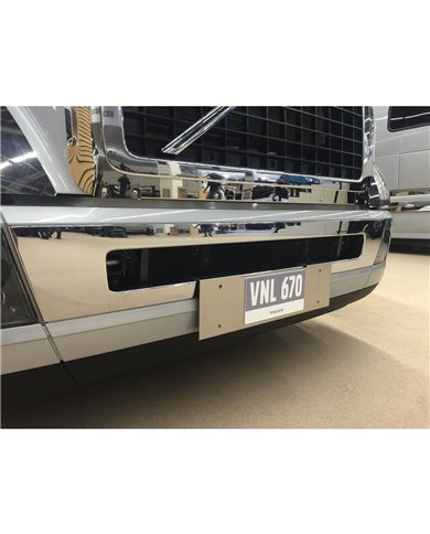 Volvo Central Bumper Trim (2003+) Volvo Central Bumper Trim (2003+)