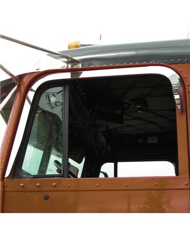Freightliner Classic & FLD120/FLD112 Door Window Shade Freightliner Classic & FLD120/FLD112 Door Window Shade