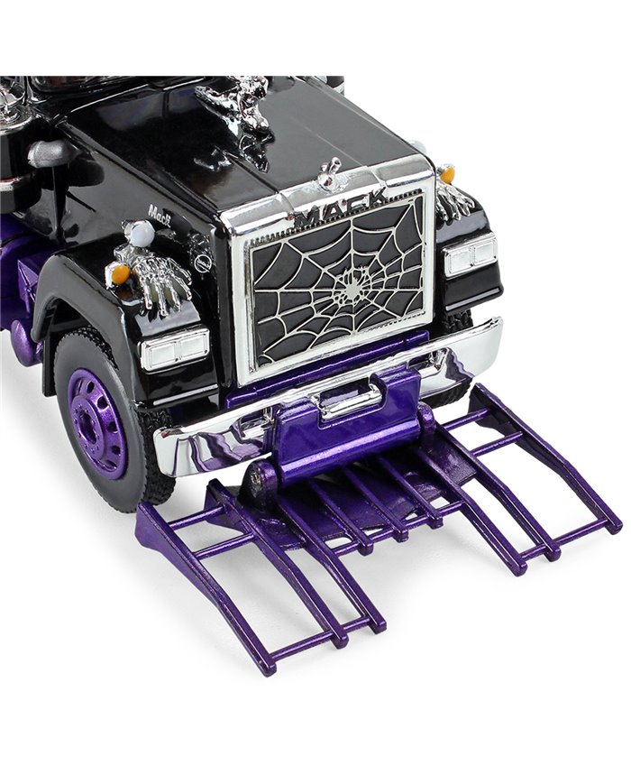 FGI69-0880 - Elvira Mistress of the Dark - Mack Super-Liner with 60" Flat Top Sleeper & 40' Vintage Trailer